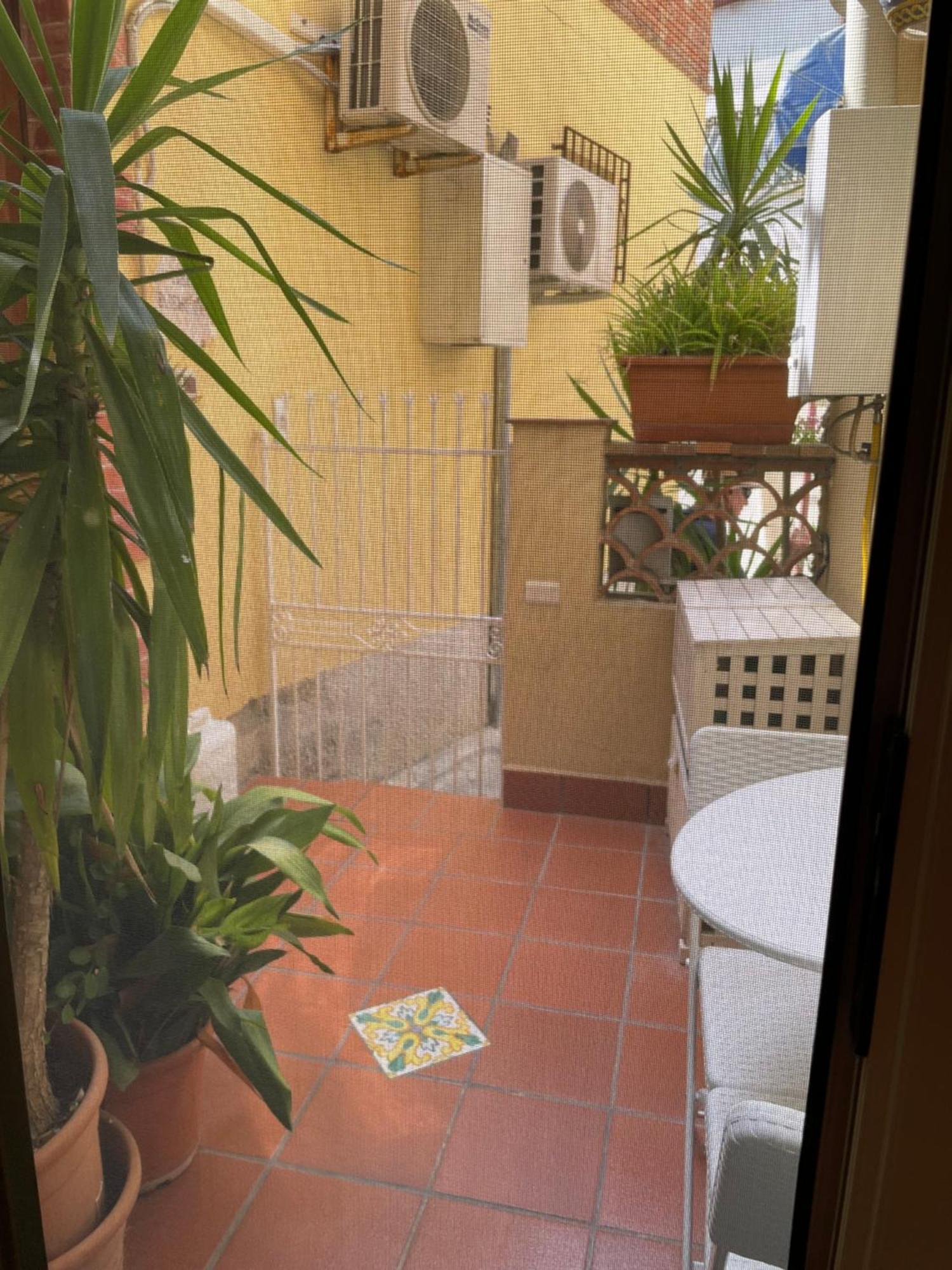 Salu' Apartment ตาออร์มินา ภายนอก รูปภาพ