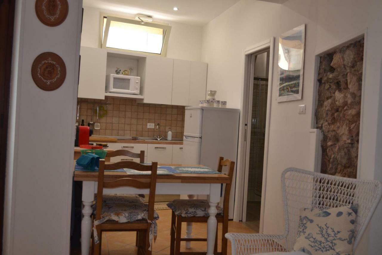 Salu' Apartment ตาออร์มินา ภายนอก รูปภาพ